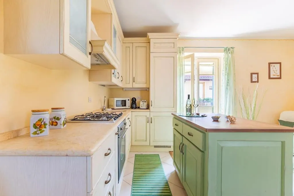 Il Rosmarino, Sweet And Cozy Stay In Pietrasanta 0*,  Italy