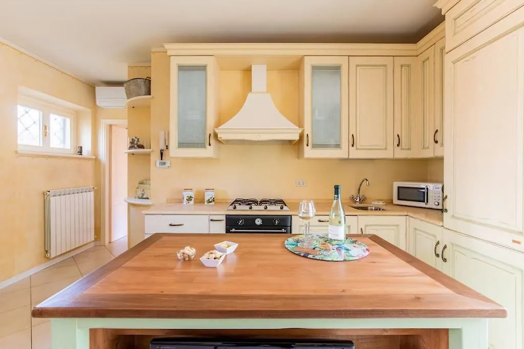 Il Rosmarino, Sweet And Cozy Stay In Pietrasanta 0*,